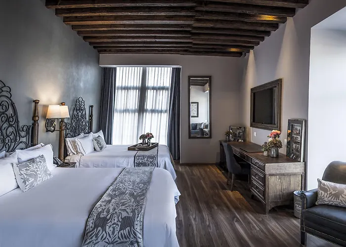 Zocalo Hotel